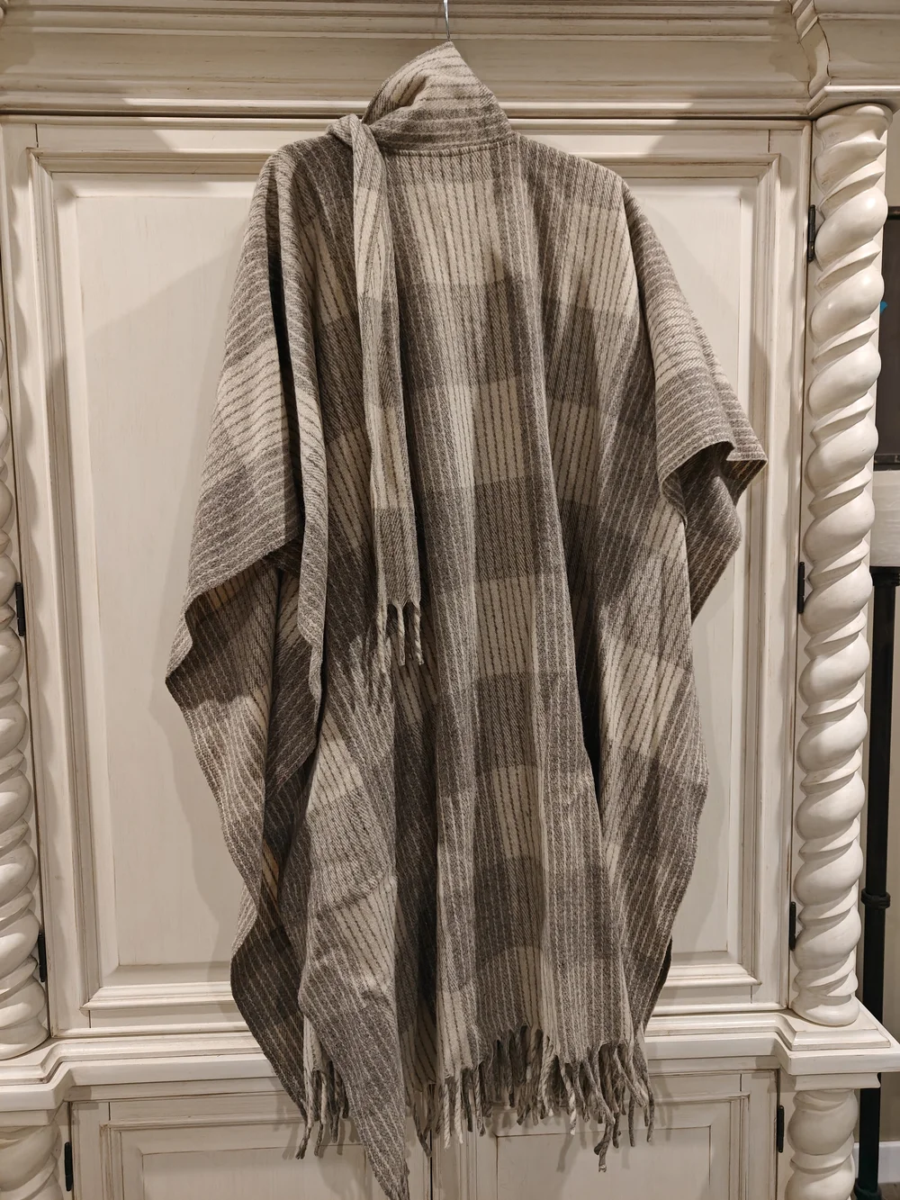 Neutral Plaid Fringe Throw Poncho - Taupe and Cream